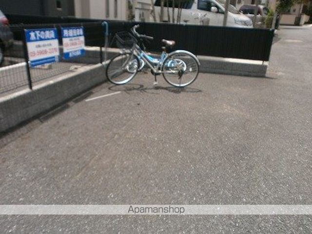 アムール エタンのその他写真