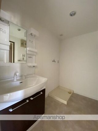 グローバル高松[2LDK/54m2]の洗面所