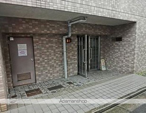 ドルフ高円寺南の玄関写真