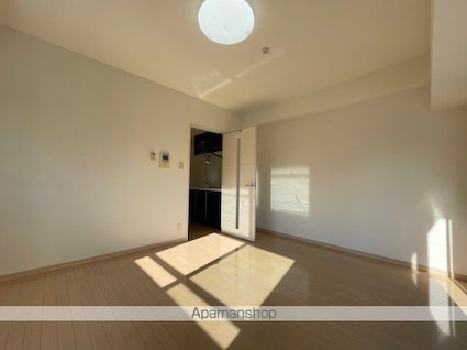 クレアール巣鴨[2K/41.92m2]のリビング・居間4