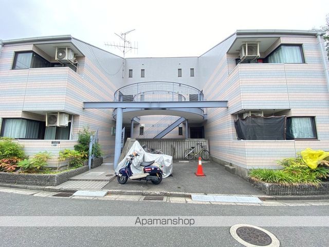 ラ・メゾン中小阪の外観写真