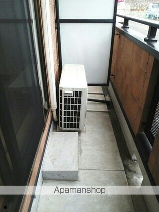 アムール・ＧＡＫＵ　Ａ[1R/33.15m2]のバルコニー