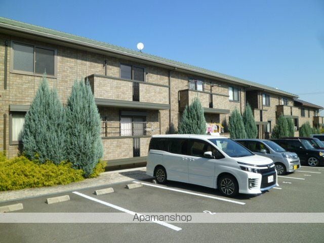 レシェンテ茨木E棟の外観写真