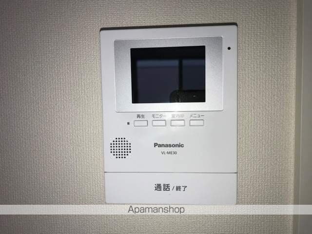 アインタウゼントの内装写真