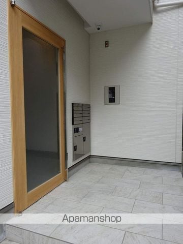 グランティック卸町の玄関写真