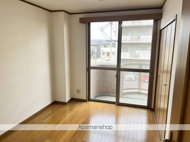 ロイヤル芝原南館の内装写真