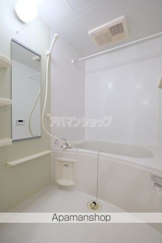 グリーン クリスタルの内装写真