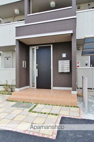 ブリエドゥAの玄関写真