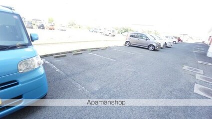 フォーバス　Ⅰ[1R/22.35m2]の駐車場1
