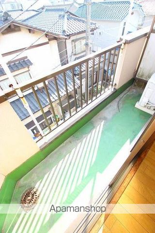 センターアイランドの内装写真