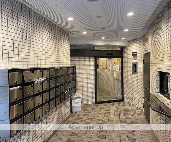 リーガル京都御所西の玄関写真
