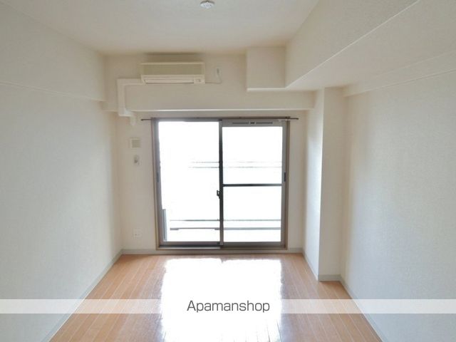 AZURE ESAKAの内装写真