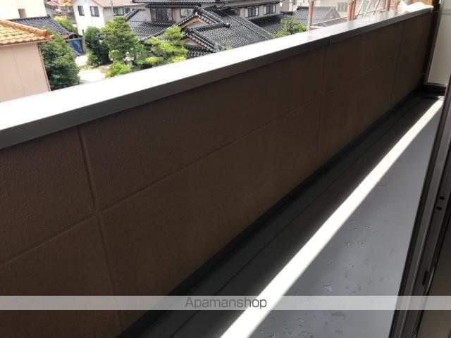 ＩＲいしかわ鉄道 西金沢駅 徒歩44分 3階建 築8年の内装写真