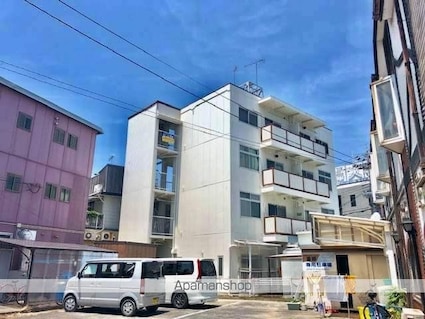 鈴木マンション[1K/29.7m2]の外観2