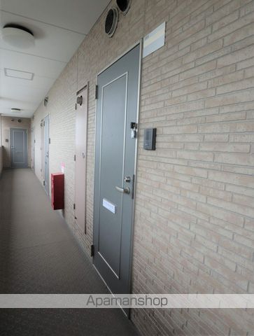 フジパレスキンキの玄関写真