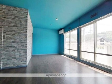 ＲＥ　ＡＰＡＲＴＭＥＮＴ[1LDK/42.87m2]のリビング・居間