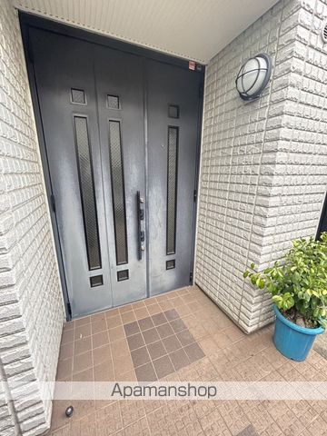 サントピア浦和の玄関写真