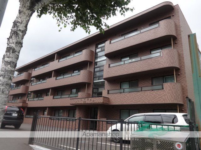 イーリス宮の丘虹の橋の外観写真