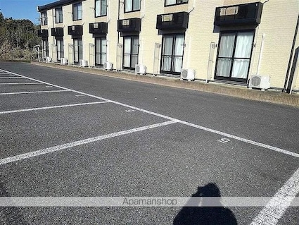 レオパレス天成[1K/26.49m2]の駐車場2