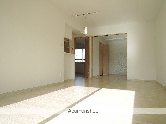 LA COLINAの内装写真