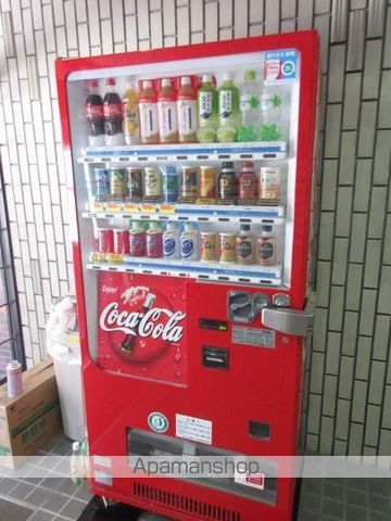 プレサント南5西9の玄関写真