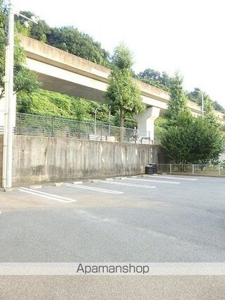 プリマヴェーラ　大原[1K/32.61m2]の駐車場1
