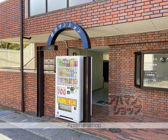 桂川マンションの玄関写真