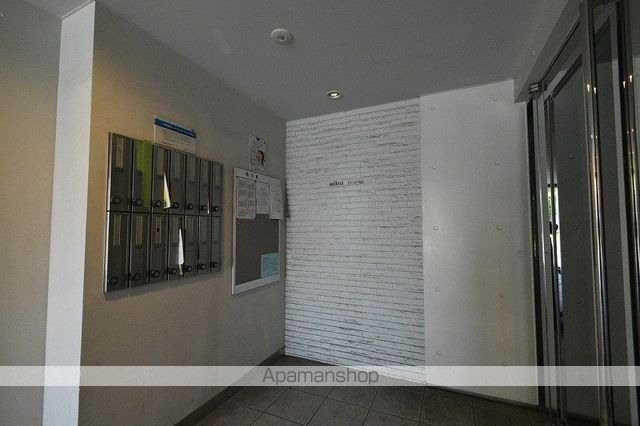 アルバミュウの玄関写真