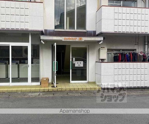 サンウィング桂の玄関写真