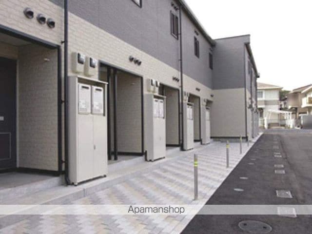 レオパレス烏帽子1の玄関写真