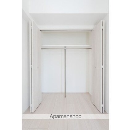 コンフォリア・リヴ豊洲キャナル[3LDK/62.24m2]の収納