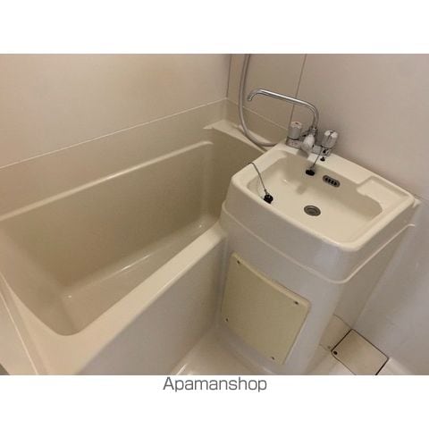 ヒルズ白楽Iの内装写真