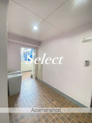 神奈川県横浜市神奈川区泉町[2DK/32.44m2]のロビー