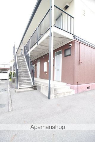 メゾンたちばな B棟の玄関写真