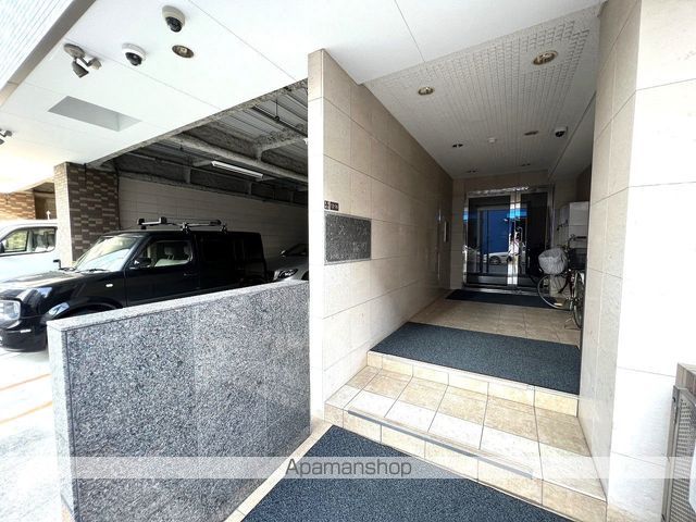 レスポワル新町の玄関写真