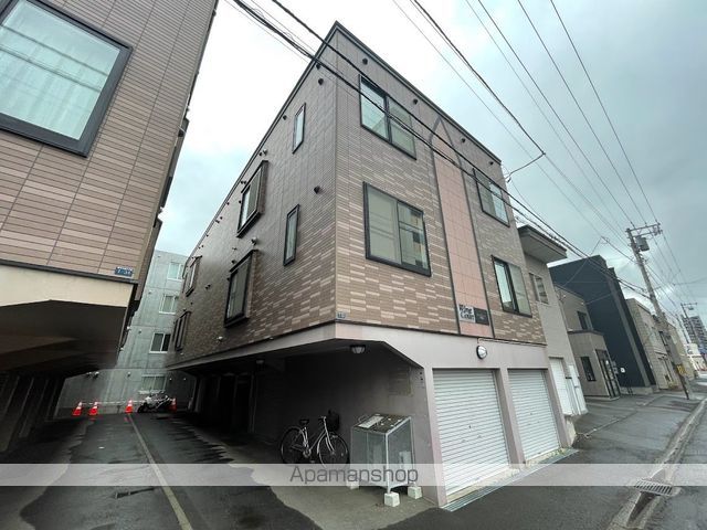 ウイングコート学園前の外観写真