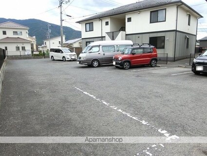 セジュール友清　Ｂ棟[3DK/56.1m2]の駐車場