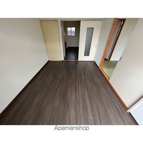 トライアングルの内装写真