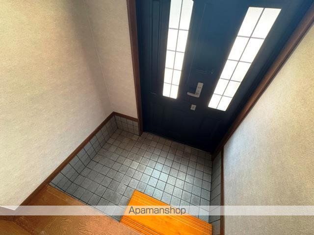 西九条東御幸田町戸建の内装写真