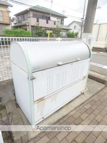 レオパレスルミエールの外観写真