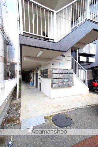 奥田西町ハイツの玄関写真