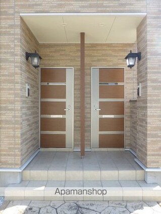 タッセル[1R/30m2]のエントランス