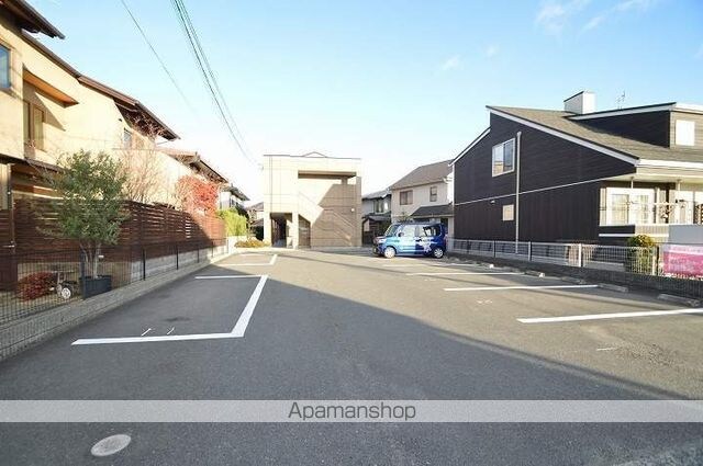 ボンヌール[1K/27.3m2]の駐車場