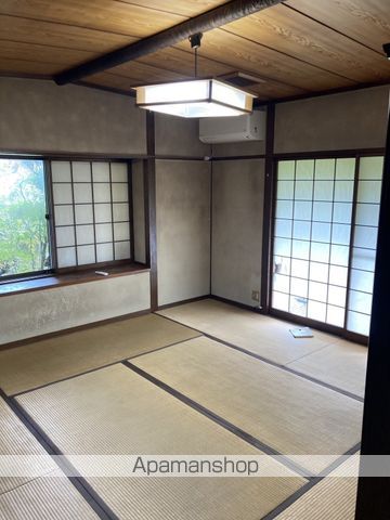 福山市 1階建 築38年の内装写真