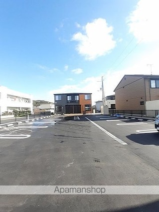 ベルシャイン　紀三井寺　Ⅱ[1LDK/50.87m2]の駐車場2