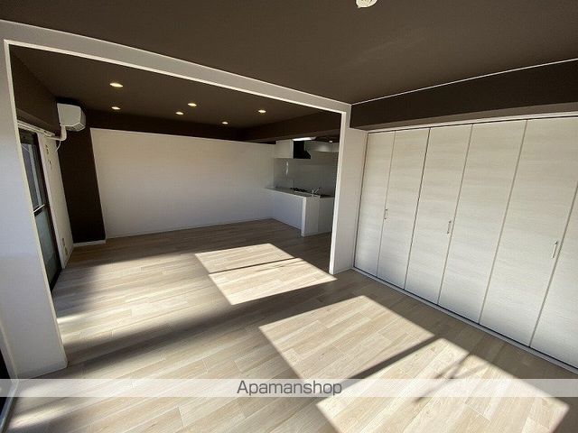 コート菫野の内装写真