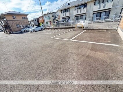 グランシャリオ　Ｂ[2DK/47.91m2]の駐車場