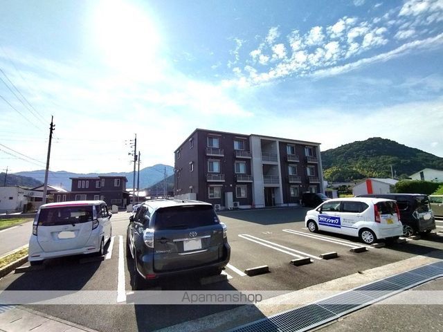 シャーメゾン ベルクムントの外観写真