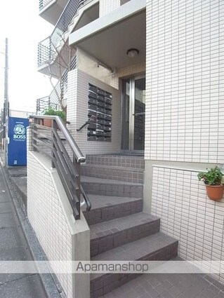 サンドルフ多摩[1R/18m2]のエントランス