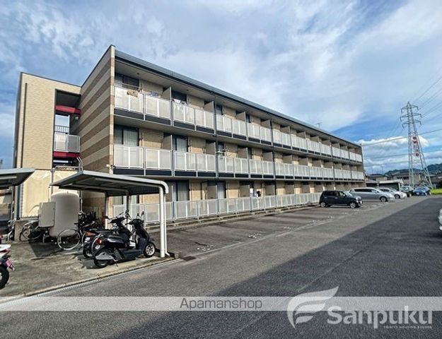 レオパレスグランドカメリアVIの外観写真